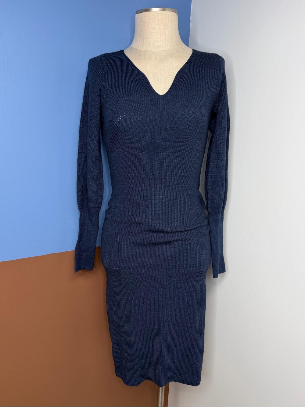 White House Black Market Navy Ribbed V-Notch Long Sleeve Dress